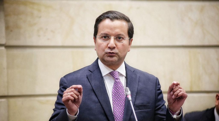 David Luna El senador David Luna exige acelerar investigaciones sobre interceptaciones ilegales en la Casa de Nariño