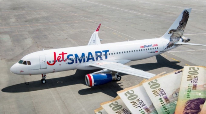 Tiquetes baratos en JetSmart Avión de JetSmart y billetes colombianos