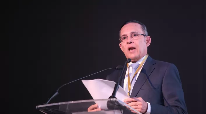 Efraín Cepeda lideraría el Senado Efraín Cepeda lideraría el Senado