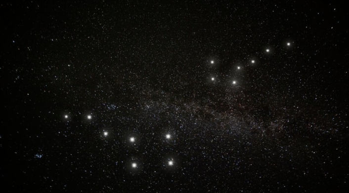 Las estrellas desapareciendo: ¿Agujeros negros devorando la luz? Las estrellas desapareciendo: ¿Agujeros negros devorando la luz?