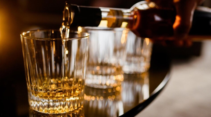 Planifica tu fin de semana con música en vivo y whisky en Bogotá Planifica tu fin de semana con música en vivo y whisky en Bogotá