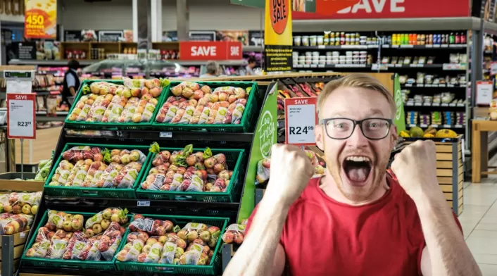 Bonos de mercado por $800.000 Supermercado y persona sorprendida