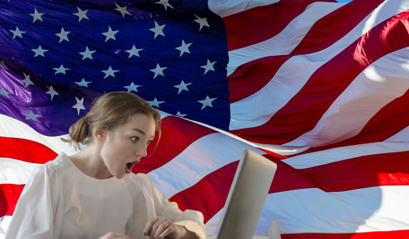 Cambios en la ciudadanía de Estados Unidos Bandera de Estados Unidos y personas sorprendida