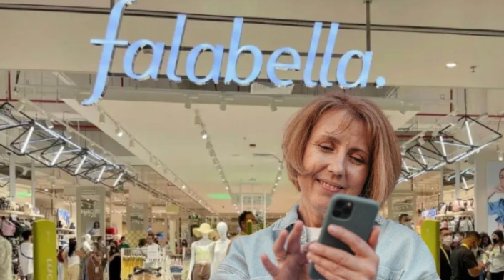 Descuentos en celulares en Falabella hasta del 65% Falabella y una mujer con un celular