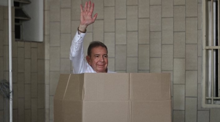 Edmundo González, candidato opositor presidencial de Venezuela Edmundo González, candidato opositor presidencial de la Plataforma Unitaria Democrática PUD de Venezuela, ofrece mensaje de unidad tras votar.
