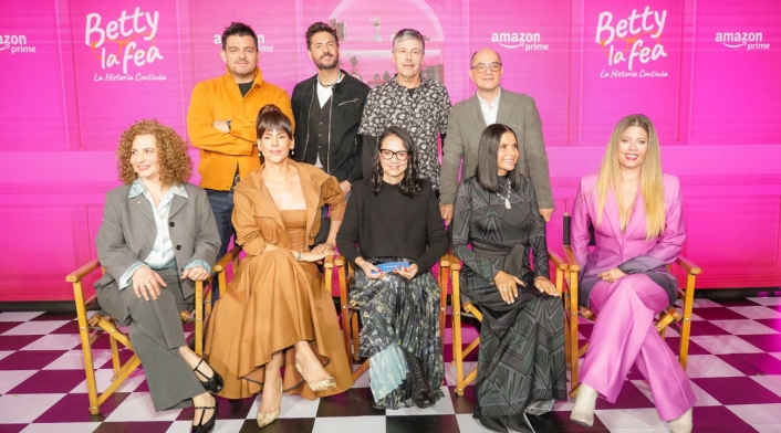 Elenco Betty La Fea durante la premier para medios Elenco Betty La Fea