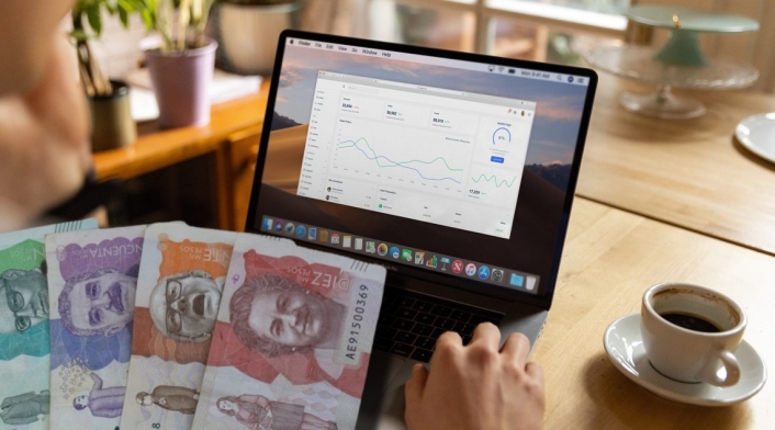 Trabajo pesos colombianos Trabajo pesos colombianos