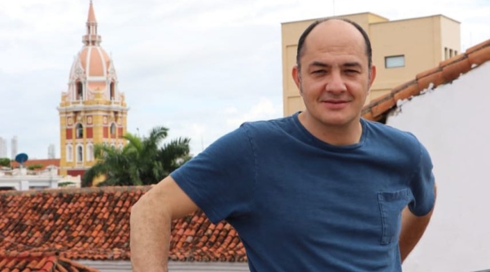Julián Arango Julián Arango, habló por primera vez, de su esposa e hija. Dijo a qué se dedican.