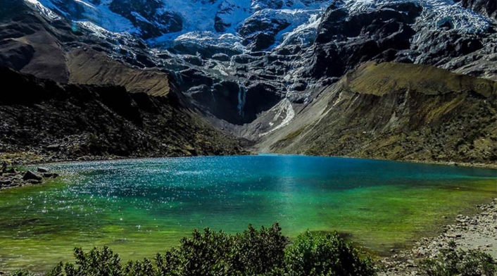 Laguna Humantay en Cusco, Perú Laguna Humantay en Cusco, Perú