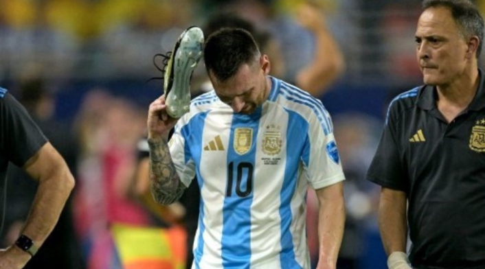 Lionel Messi sufre lesión en la final de la Copa América 2024 Lionel Messi sufre lesión en la final de la Copa América 2024