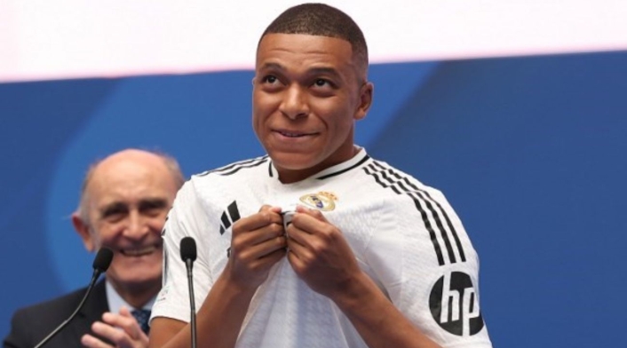 Kylian Mbappé Real Madrid Kylian Mbappé - Real Madrid