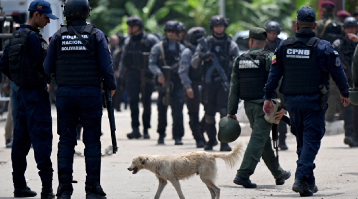 Oposición venezolana denuncia que policías "rodean" residencia de la Embajada argentina Oposición venezolana denuncia que policías "rodean" residencia de la Embajada argentina