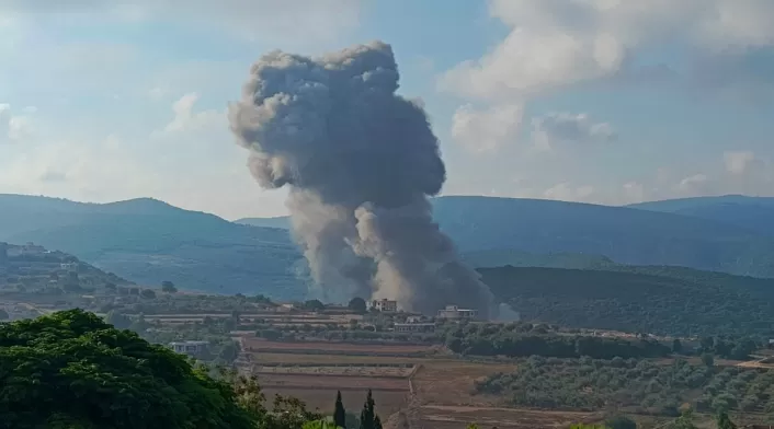 Ataque aéreo masivo en el sur del Líbano por parte de Israel Ataque aéreo masivo en el sur del Líbano por parte de Israel