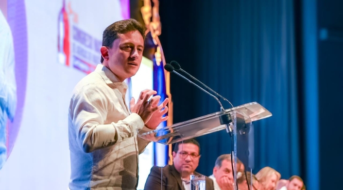 Luis Carlos Reyes Luis Carlos Reyes