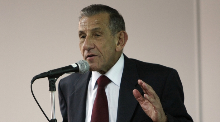 Julio Londoño Paredes, exembajador de Colombia ante la ONU Julio Londoño Paredes critica propuesta de nuevas elecciones en Venezuela de Petro y Lula.