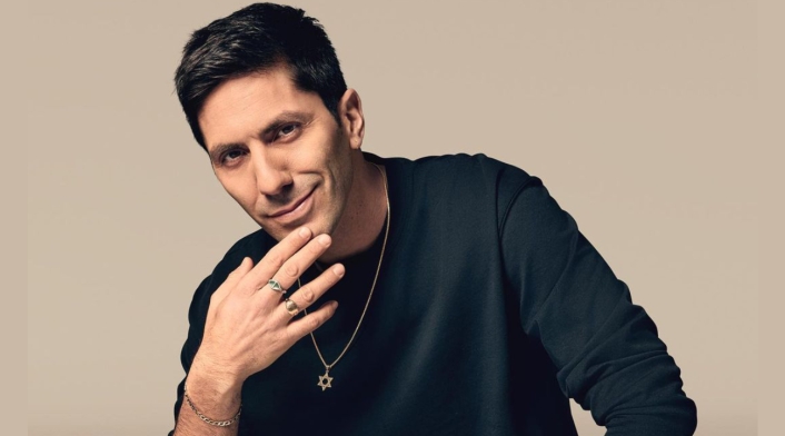 Nev Schulman Nev Schulman, conductor de ‘Catfish’, fue embestido por un camión cuando iba en su bicicleta.