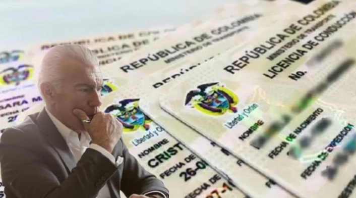 Personas que deben renovar la licencia de conducción cada año Licencia de conducción y persona adulta