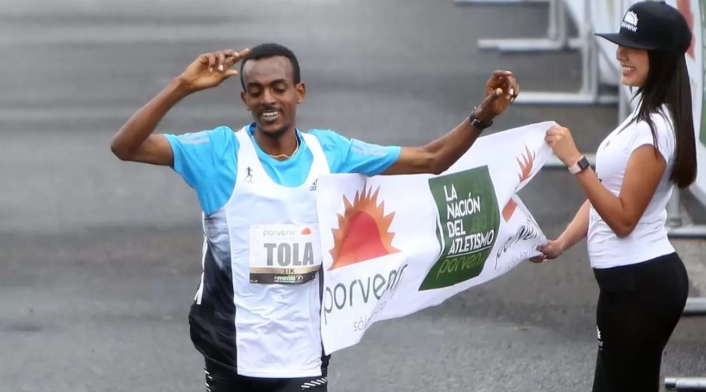 Tamirat Tola Media Maratón de Bogotá 2019 Tamirat Tola - Media Maratón de Bogotá 2019