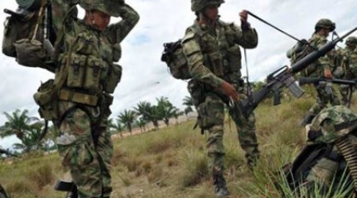 Uniformados del Ejercito Nacional