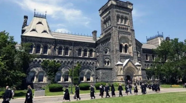Universidad de Toronto Universidad de Toronto