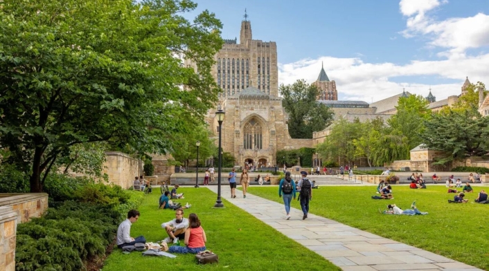 Universidad de Yale Universidad de Yale