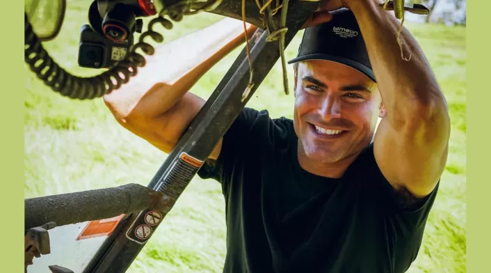 Zac Efron Salen a la luz los detalles del accidente que sufrió Zac Efron en una piscina de Ibiza y por el que tuvo que ir al hospital