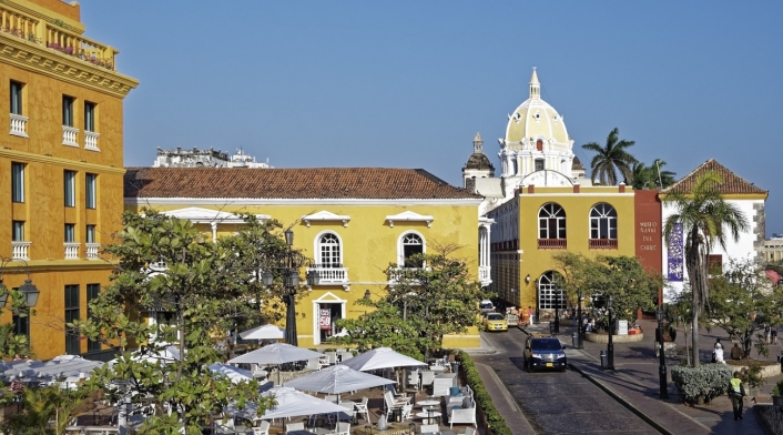 Cartagena Cartagena es un lugar que conquista desde el primer instante