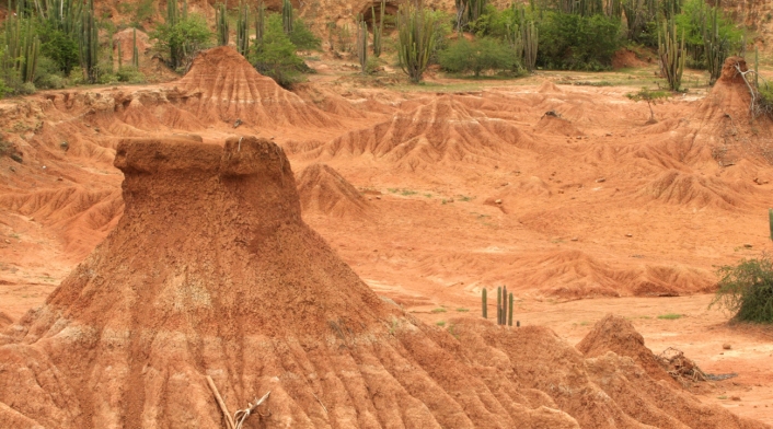 Desierto de La Tatacoa: un tesoro natural en Colombia Desierto de La Tatacoa: un tesoro natural en Colombia