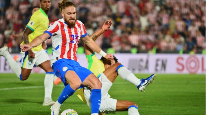 Paraguay sorprende a Brasil con victoria 1-0 Paraguay sorprende a Brasil con victoria 1-0