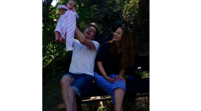 Mario Duarte con su esposa y su hija Mario Duarte con su esposa y su hija