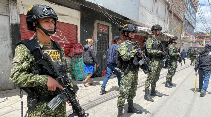Gaula Militar en el barrio María Paz de Kennedy Gaula Militar en el barrio María Paz de Kennedy