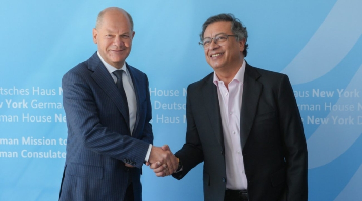 Gustavo Petro y el canciller alemán Olaf Scholz Gustavo Petro y el canciller alemán Olaf Scholz