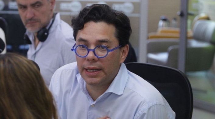 Luis Carlos Vélez Luis Carlos Vélez