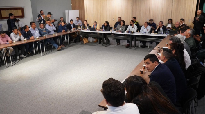 Reunión entre el Gobierno y transportadores Reunión entre el Gobierno y transportadores