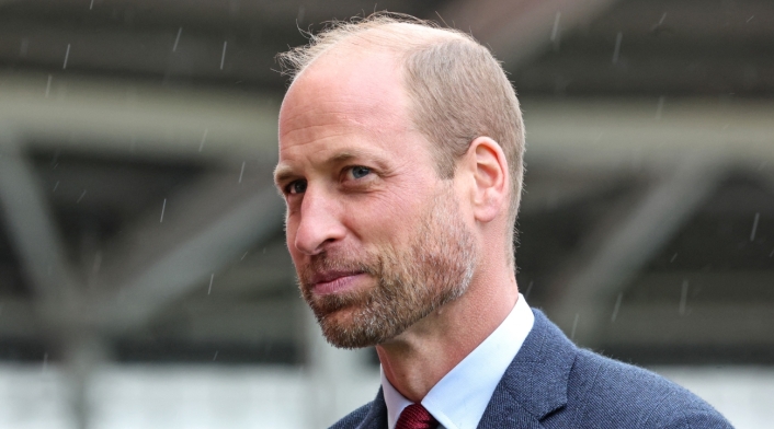 En una visita a Gales, William respondió a preguntas de los locales sobre la salud de Kate Príncipe William