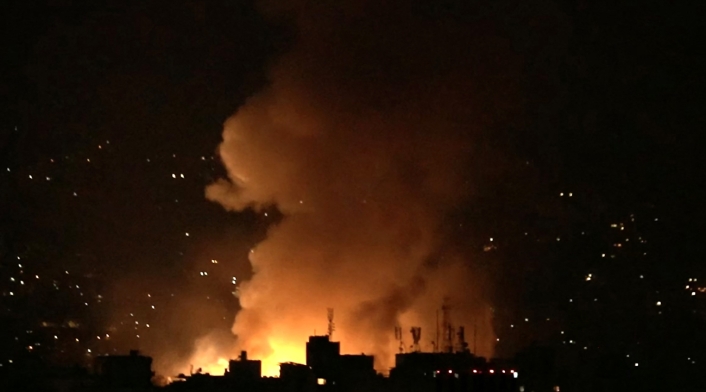 Bombardeos israelíes en bastión de Hezbolá al sur de Beirut. Bombardeos israelíes en bastión de Hezbolá al sur de Beirut.