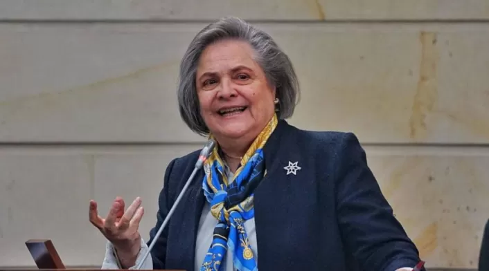 Clara López Clara López
