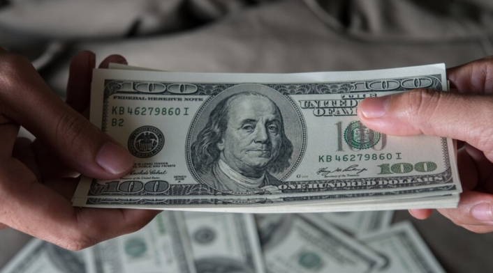 Precio del dólar en Colombia El dólar supera los 4.400 y se ubica en 4.431