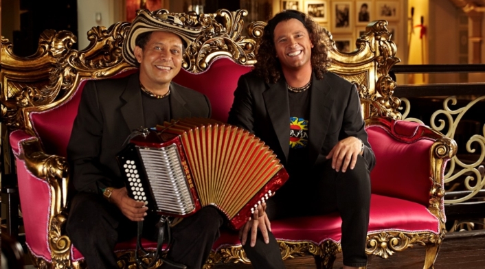 Egidio Cuadrado y Carlos Vives, en 2009 Egidio Cuadrado y Carlos Vives, en 2009
