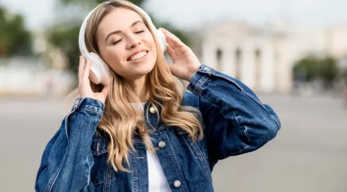 Música Descubra cómo la inteligencia artificial está revolucionando la música con la nueva emisora 'Ochentera' de RCN Radio.
