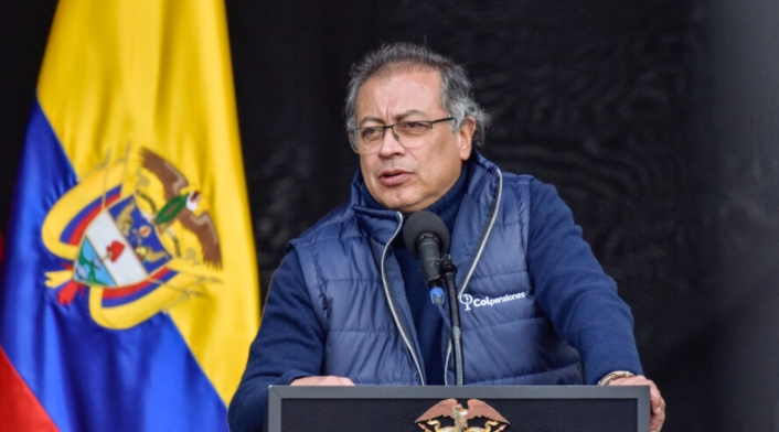 Gustavo Petro El CNE archiva investigación por evento de la P en Barranquilla durante campaña de Petro