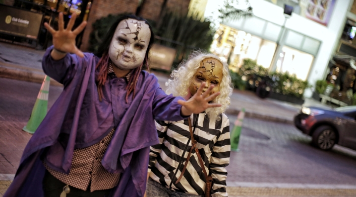 Máscaras en Halloween Disfraces de Halloween: consejos para una celebración segura y libre de riesgos para niños y adultos.