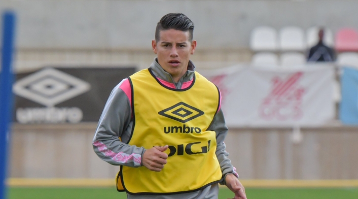 James Rodríguez en el Rayo Vallecano James Rodríguez supera leve molestia y estará disponible para el partido del Rayo Vallecano ante Alavés.