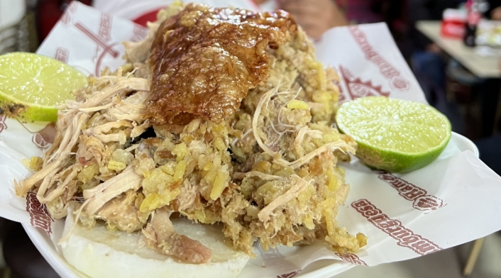 Lechona tolimense La lechona tolimense es elegida como el mejor plato del mundo con cerdo
