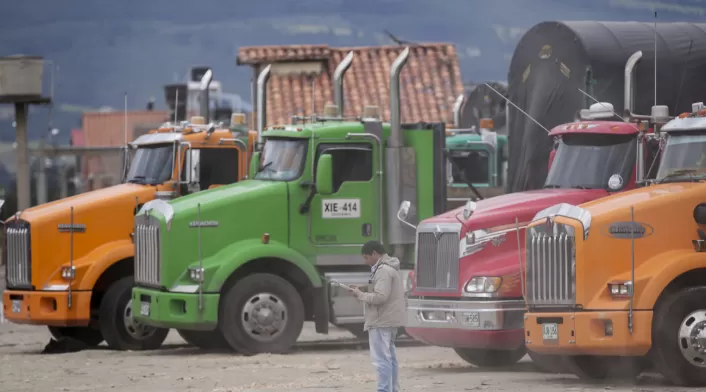 Paro minero afecta a transportadores Paro minero afecta gravemente al transporte en el suroccidente colombiano