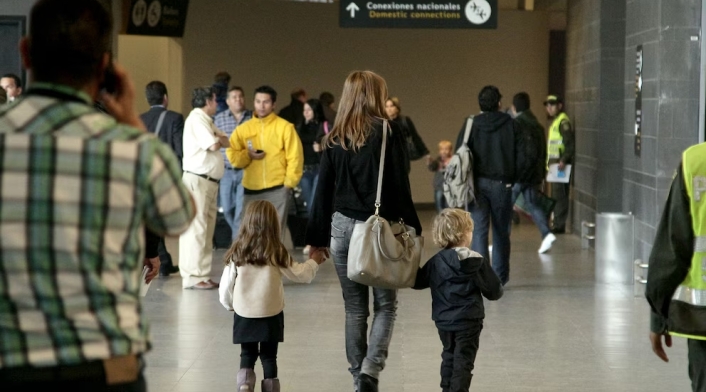 Viajes con menores de edad en aeropuerto El Dorado Viajes con menores de edad en aeropuerto El Dorado