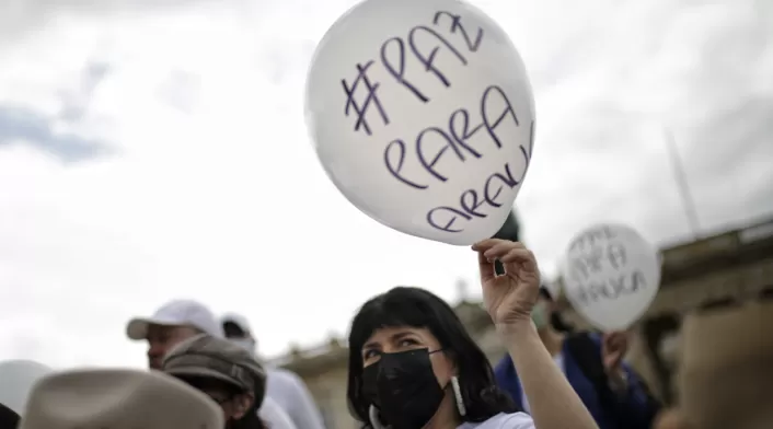 Conflicto armado Defensoría del Pueblo alerta sobre violaciones de derechos humanos en Arauca por conflicto armado.