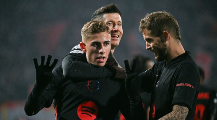 Barcelona arrasa 5-2 a Estrella Roja Barcelona arrasa 5-2 a Estrella Roja