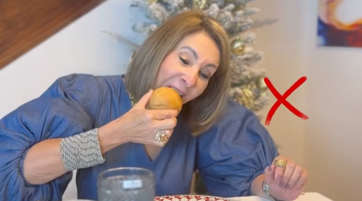Carmiña Villegas y la forma correcta de comer un buñuelo Carmiña Villegas y la forma correcta de comer un buñuelo