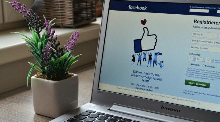 Facebook Facebook